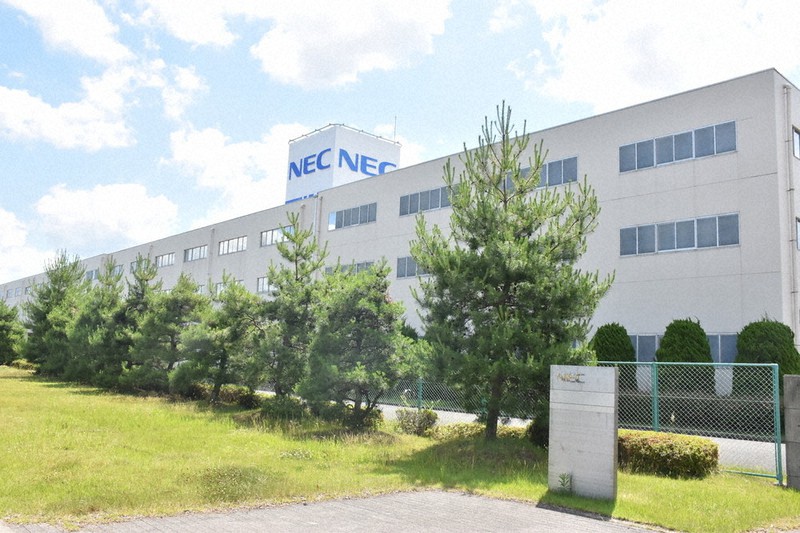 一関市が取得を目指しているNECプラットフォームズ一関事業所跡地=岩手県一関市柄貝で2021年6月28日、山田豊撮影