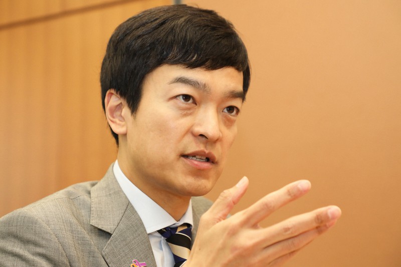 宮路拓馬氏=岡本同世撮影
