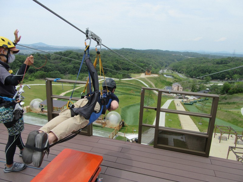 "Sky Eagle" bergerak dengan kecepatan tinggi lebih dari 500 meter di udara = 11 Juni 2021 di Nesta Resort Kobe di Kota Miki, Prefektur Hyogo