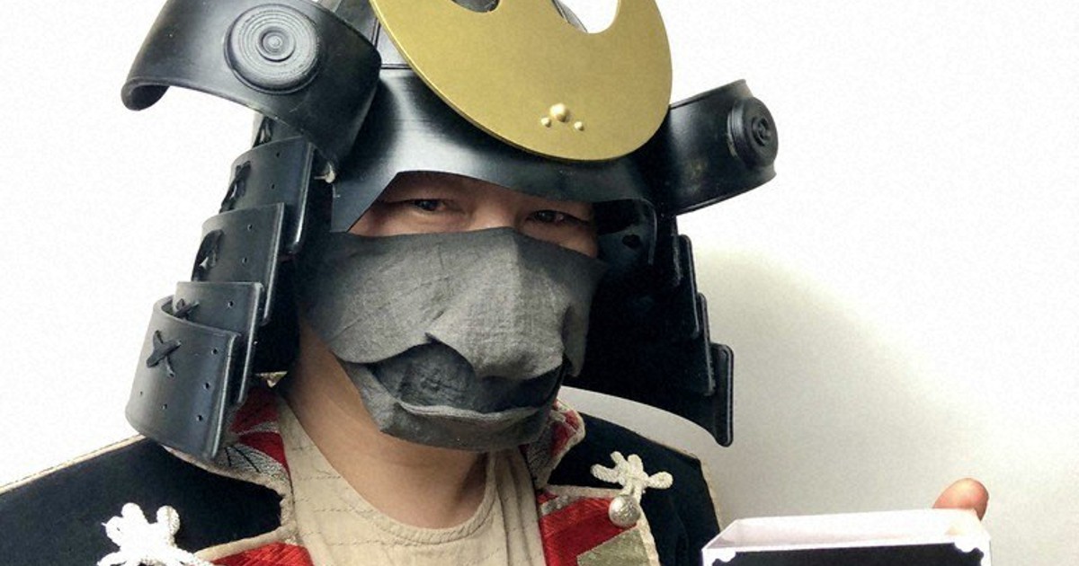 サムライマスクで参上 甲冑姿にぴったり 普段着にも 南相馬の