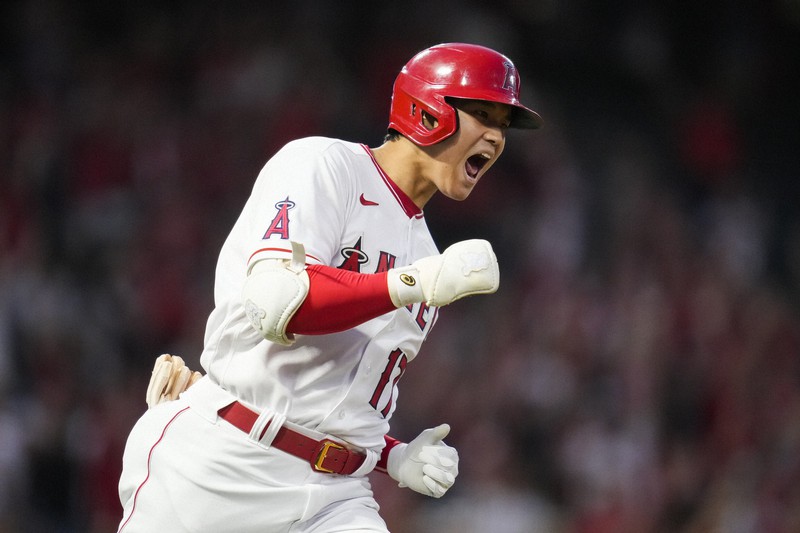 四回、今季30号を放った大谷=米アナハイムで2021年7月2日、AP