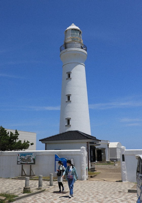 わたしのふるさと便 わたしの穴場 千葉県 銚子 犬吠埼 99段先 広がる太平洋 千葉市出身 女優 飯豊まりえさん 毎日新聞
