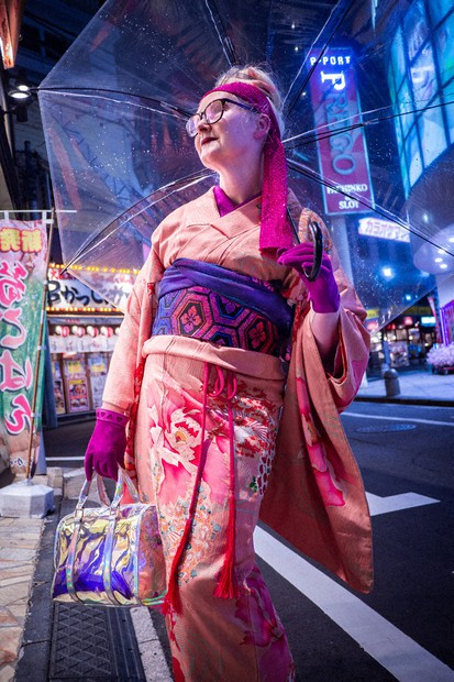 特集ワイド：着物文化を発信する英国人 シーラ・クリフさん 崩さず