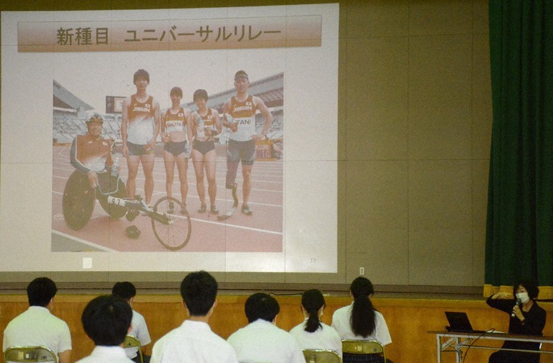 あきらめない選手の姿に学ぶ 新潟 特別支援学校でトークショー 毎日新聞