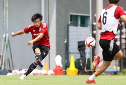 U24相馬 三笘と 共闘 誓った 2人1役で切り裂いていく スポニチ