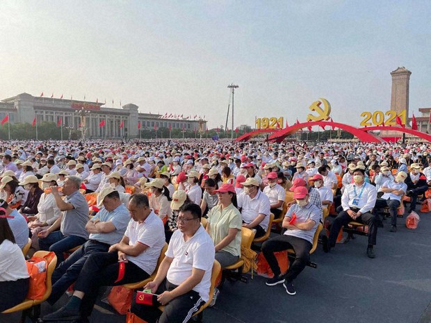 気分は観光客 中国共産党式典 で見た参加者の素顔 海外特派員リポート 小倉祥徳 毎日新聞 経済プレミア