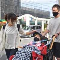 北陸道事故 後続車衝突で子供２人重体 新潟 長岡 毎日新聞