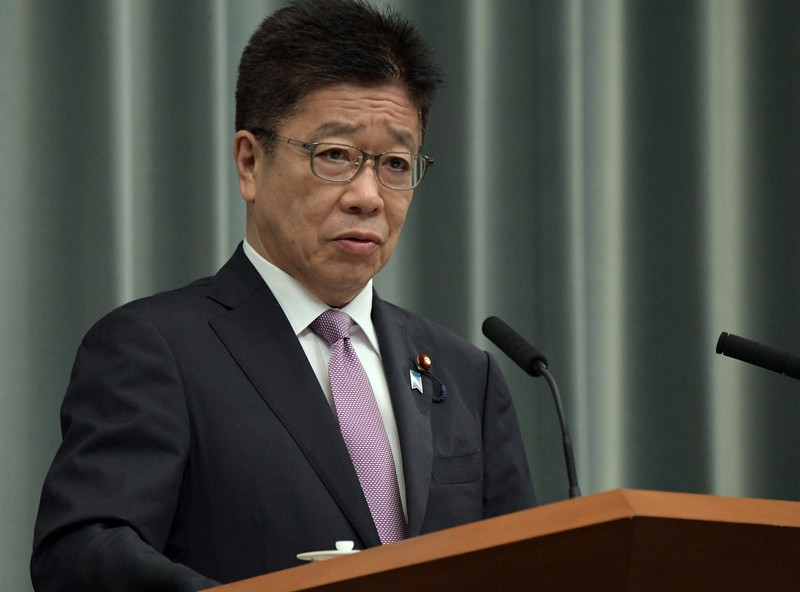 記者会見する加藤勝信官房長官=首相官邸で2021年7月19日午前11時42分、竹内幹撮影