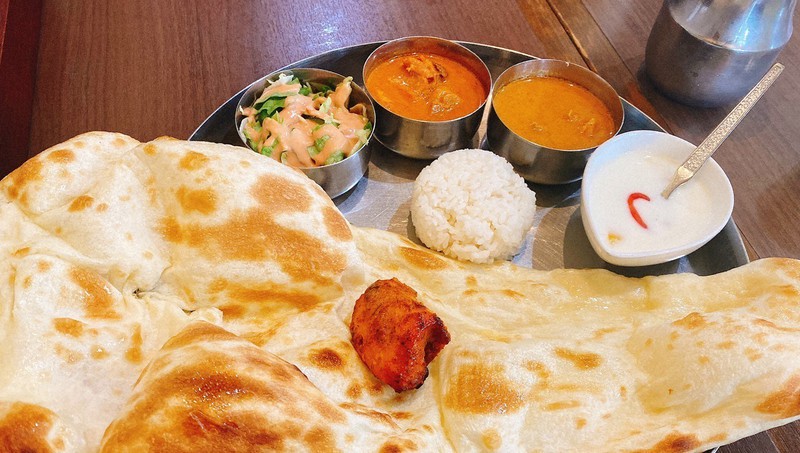 カレー好きが高じて、ナンやタンドリーチキンを焼く窯を購入する若者もいるという
