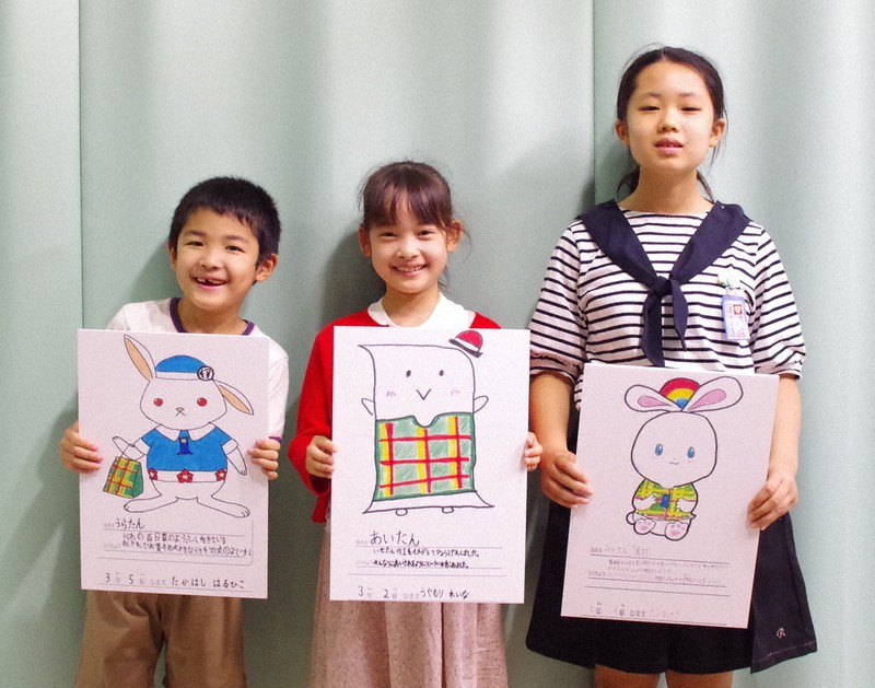 私が描いたマスコット 伊勢丹浦和店、高砂小児童から募集 児童と買い物  