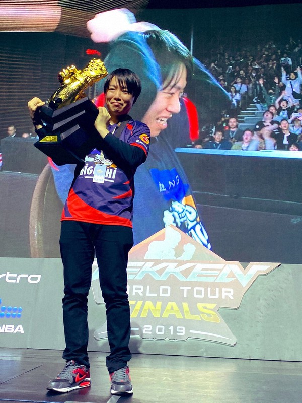 2019年12月、タイで開かれた「鉄拳7」世界大会で優勝した際のチクリン(撮影者:@Shudy_Jinlee)