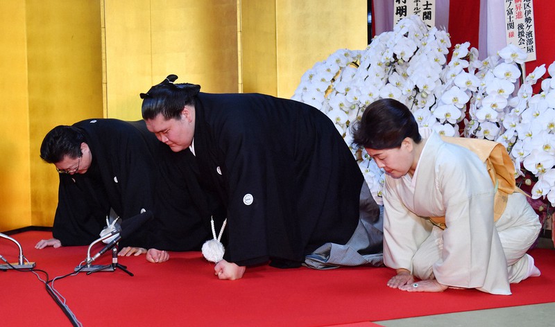 大相撲 「不動心を心がけ」 横綱・照ノ富士誕生 [写真特集1/5] | 毎日新聞