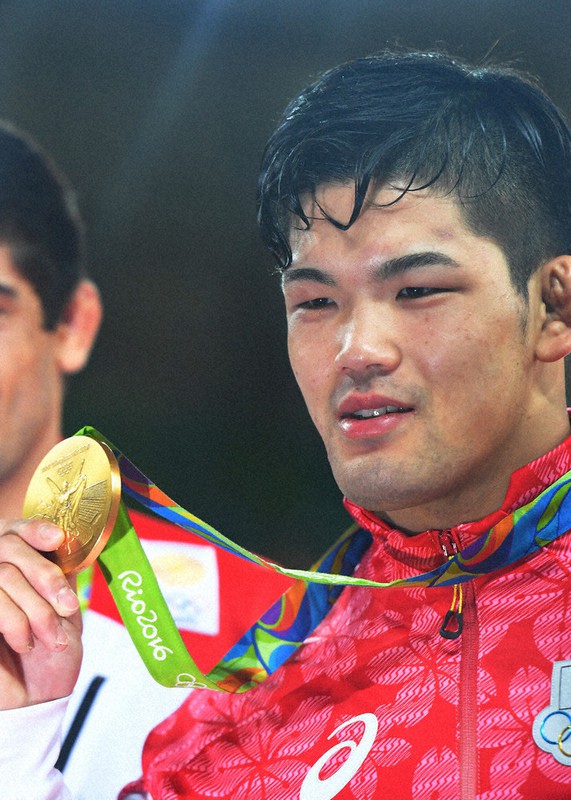 男子73キロ級で優勝し金メダルを獲得した大野将平選手=リオデジャネイロのカリオカアリーナで2016年8月8日、和田大典撮影