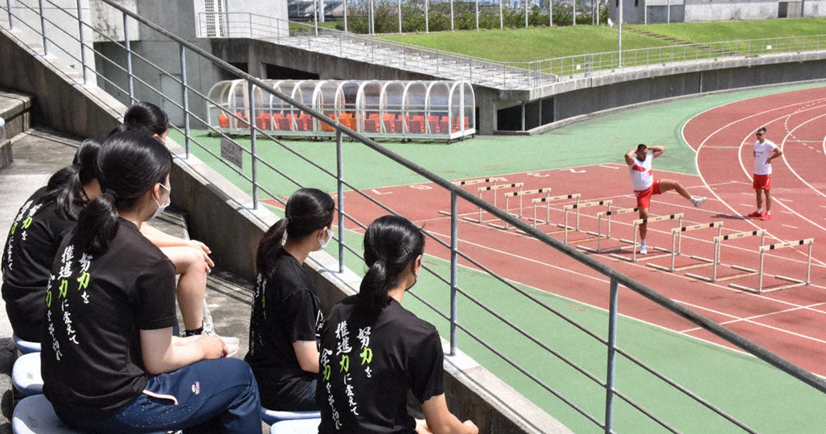 東京２０２０ １ 海外アスリートに刺激受け 高校陸上部員ら練習見学会 激励会に知事 市長 丸亀 香川 毎日新聞