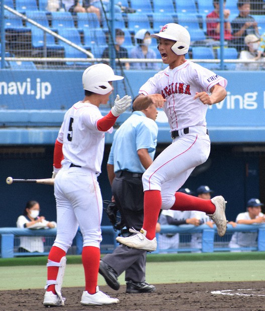 全国高校野球 愛媛大会 準々決勝 川之江、逆転で4強 聖カタリナは