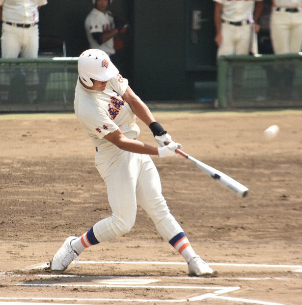 全国高校野球 岩手大会 盛岡大付、4年ぶり優勝 花巻東を終盤突き放す