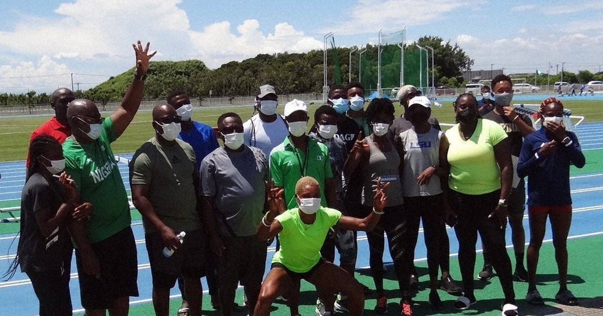 東京２０２０ １ ナイジェリア陸上選手団 17人が練習初公開 木更津の小中生応援 千葉 毎日新聞