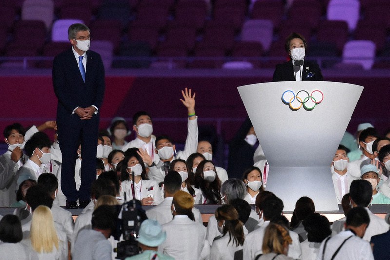開会式であいさつする東京五輪・パラリンピック組織委員会の橋本聖子会長=国立競技場で23日、久保玲撮影
