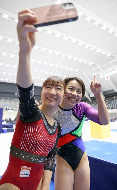 東京2020＋1：体操 女子団体今夜決勝 「2人で一つ」明日香の分も