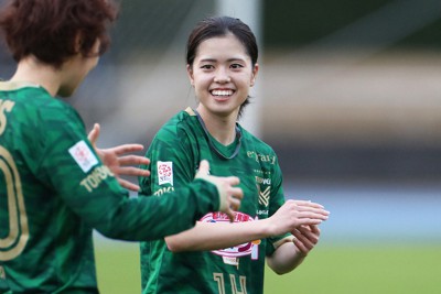 ルーツ・日本代表：なでしこジャパンの「スイッチ」 長谷川唯が