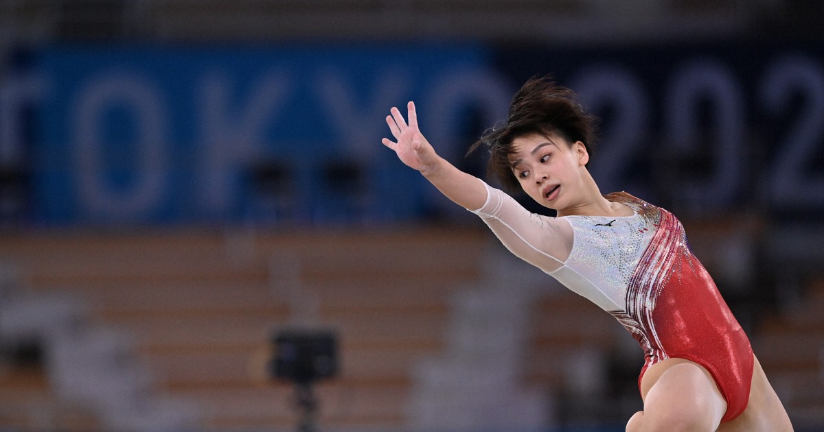 日本体操協会カレンダー・クリアファイル直筆サイン入り❣️ 日本体操協会カレンダー・クリアファイル直筆サイン入り❣️