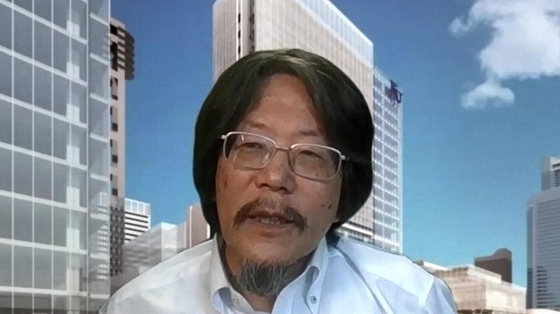 オンラインでインタビューに答える的場昭弘さん