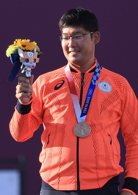 古川高晴が銅メダル ロンドン五輪以来のメダル アーチェリー男子 [写真特集1/9] | 毎日新聞