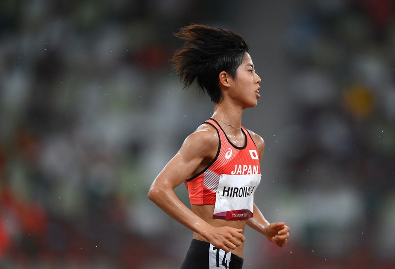 女子5000メートル決勝、力走する広中璃梨佳=国立競技場で2021年8月2日、久保玲撮影
