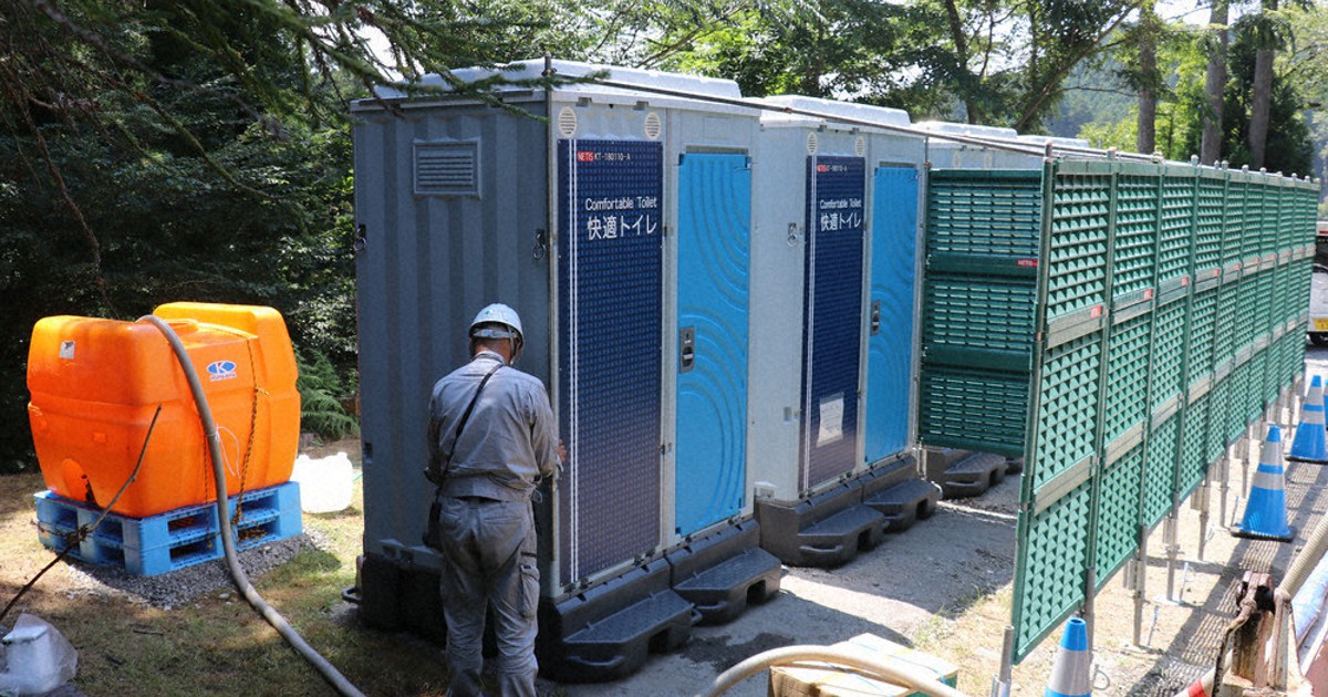 群馬県前橋市から仮設トイレ　野外　便所　畑　工場　作業場　工事現場　様々な場所で活躍します。引取り限定 群馬県前橋市から仮設トイレ 野外 便所 畑 工場 作業場 工事現場 様々
