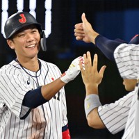 野球日本代表の精神的支柱として仲間を引っ張る坂本勇人（巨人）＝横浜スタジアムで2021年8月4日、大西岳彦撮影