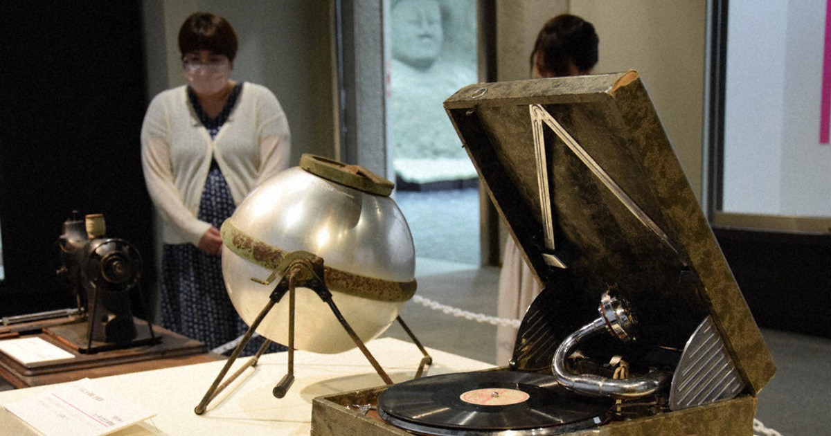 子どもに見せたい昭和の道具」展 メンコ・蓄音機・手回し洗濯機…… 宇佐