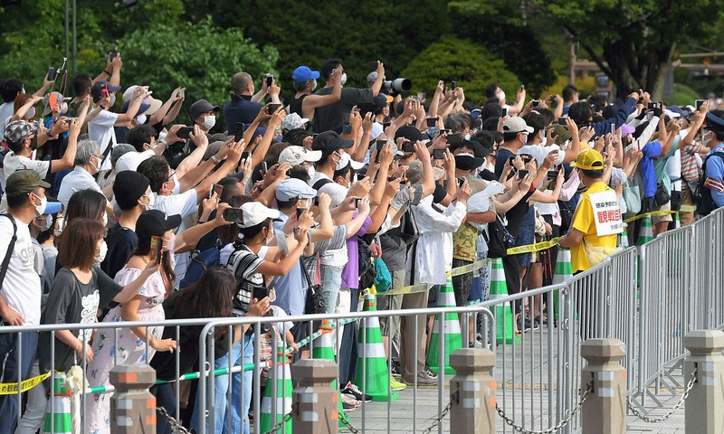 厳戒下の祭典で 五輪閉会日 ごった返す国立競技場付近 そして満床の病院 毎日新聞