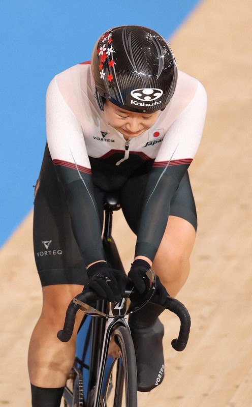 落車でも銀メダル 自転車・梶原悠未「得点のパズル」解いた知力 | 毎日新聞