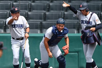 広島新庄・秋山「申し訳ない」 サヨナラ弾を浴びて涙 夏の甲子園