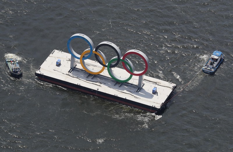 さようなら五輪マーク お台場海上から撤去 都はリサイクル検討 毎日新聞