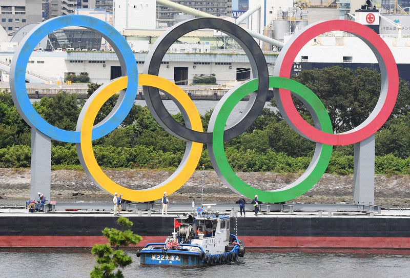 さようなら五輪マーク お台場海上から撤去 都はリサイクル検討 写真特集1 5 毎日新聞