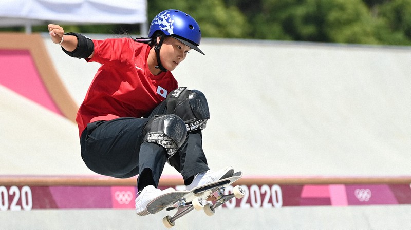 東京五輪でスケートボードは注目された。写真は女子パークで金メダルを取った四十住さくら選手=有明アーバンスポーツパークで2021年8月4日、宮間俊樹撮影