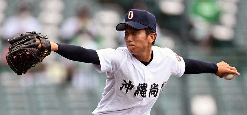 【阿南光-沖縄尚学】2安打完封の力投を見せた沖縄尚学の当山=山崎一輝撮影