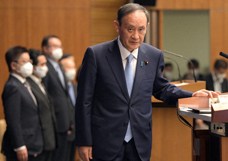 新型コロナウイルス感染症対策本部の会合後の記者会見に臨む菅義偉首相＝首相官邸で17日、竹内幹撮影