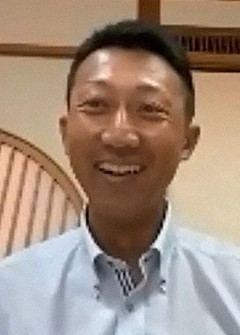 オンラインで対談する弘前学院聖愛の原田一範監督