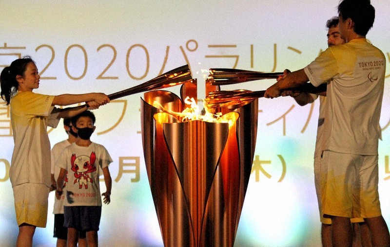 東京2020＋1：境目のない世界に パラ聖火 朝霞→東京へ 134人