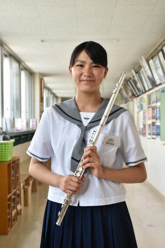 世界で活躍できるフルート奏者に 学生音コン1位の岡本梨奈さん 毎日新聞
