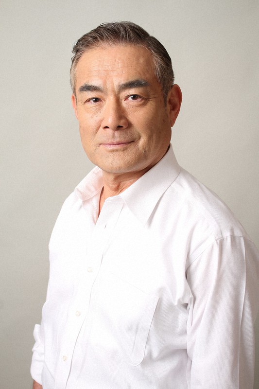 辻萬長さん