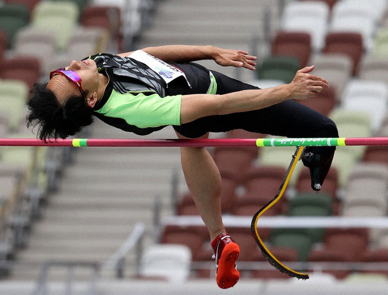 ミステリアス パラリンピアン 下 義足の選手 装着忘れる一体感 毎日新聞