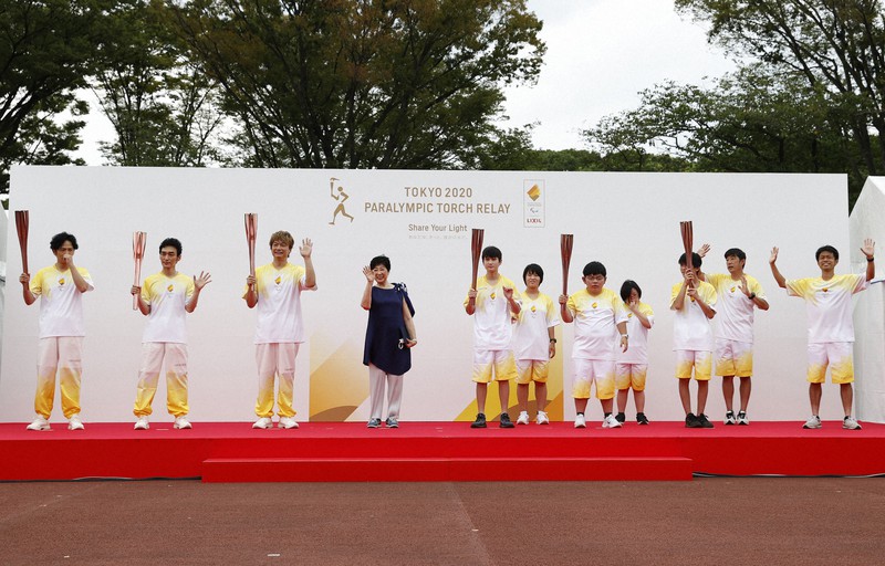パラリンピック都内聖火到着式 特別親善大使の3人が登場 [写真特集3/7