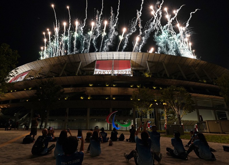 コロナ下の東京パラリンピックが開幕 国立競技場前では抗議も 写真特集1 9 毎日新聞