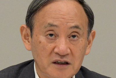 緊急事態宣言の対象地域に8道県を追加することなどを表明する菅義偉首相＝首相官邸で2021年8月25日、竹内幹撮影