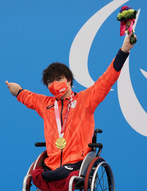 毎小ニュース：スポーツ 東京2020＋1 競泳 鈴木選手が日本勢初の金