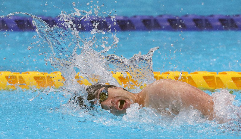 毎小ニュース：スポーツ 東京2020＋1 競泳 鈴木選手が日本勢初の金