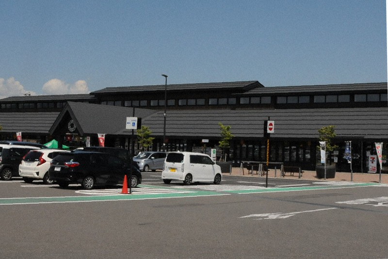 じゃらんが発表した全国道の駅グランプリ2021で7位に入った「道の駅米沢」=山形県米沢市で2021年8月5日、横田信行撮影